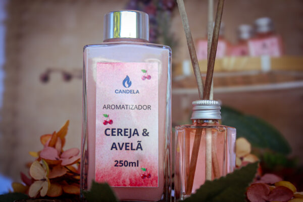Difusor de aromas Cereja & Avelã 250 ML – Aromatizador de Ambientes com Fragrância Doce e Sofisticada