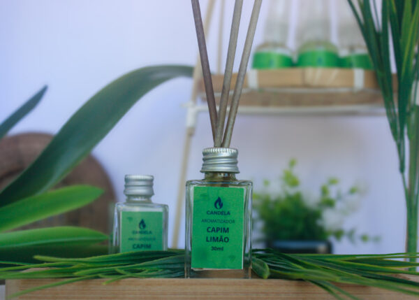 Difusor de Ambiente Capim Limão | Candela Aromas - Perfume Fresco e Duradouro,30 ML - Image 2